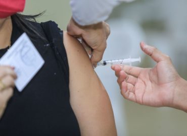 Vacinas: Jader pede ao ministro da Saúde informações sobre renovação de contratos