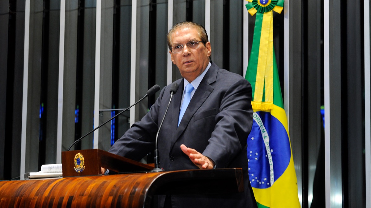 Imagem institucional de Jader Barbalho