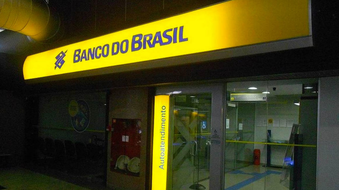 Jader pede volta de agência do BB para Santo Antonio do Tauá