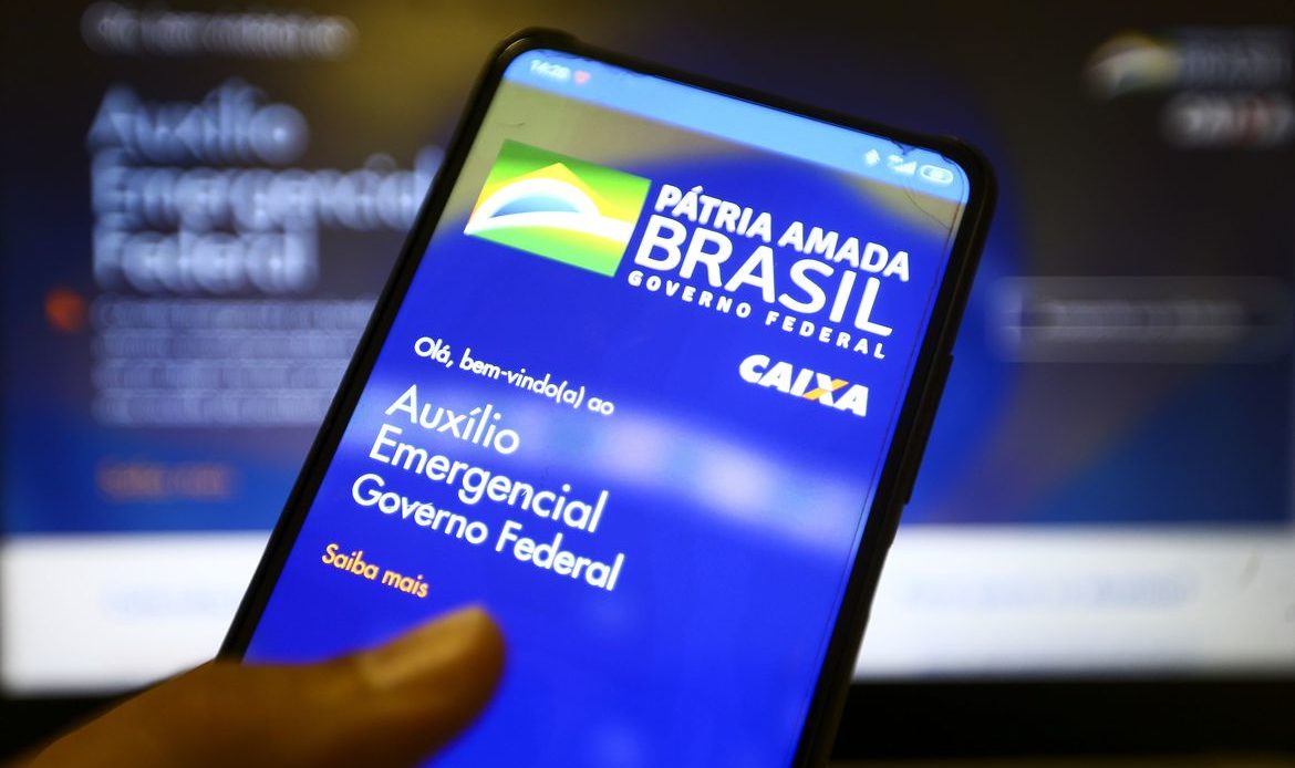 Jader apela ao presidente Bolsonaro para prorrogar auxílio