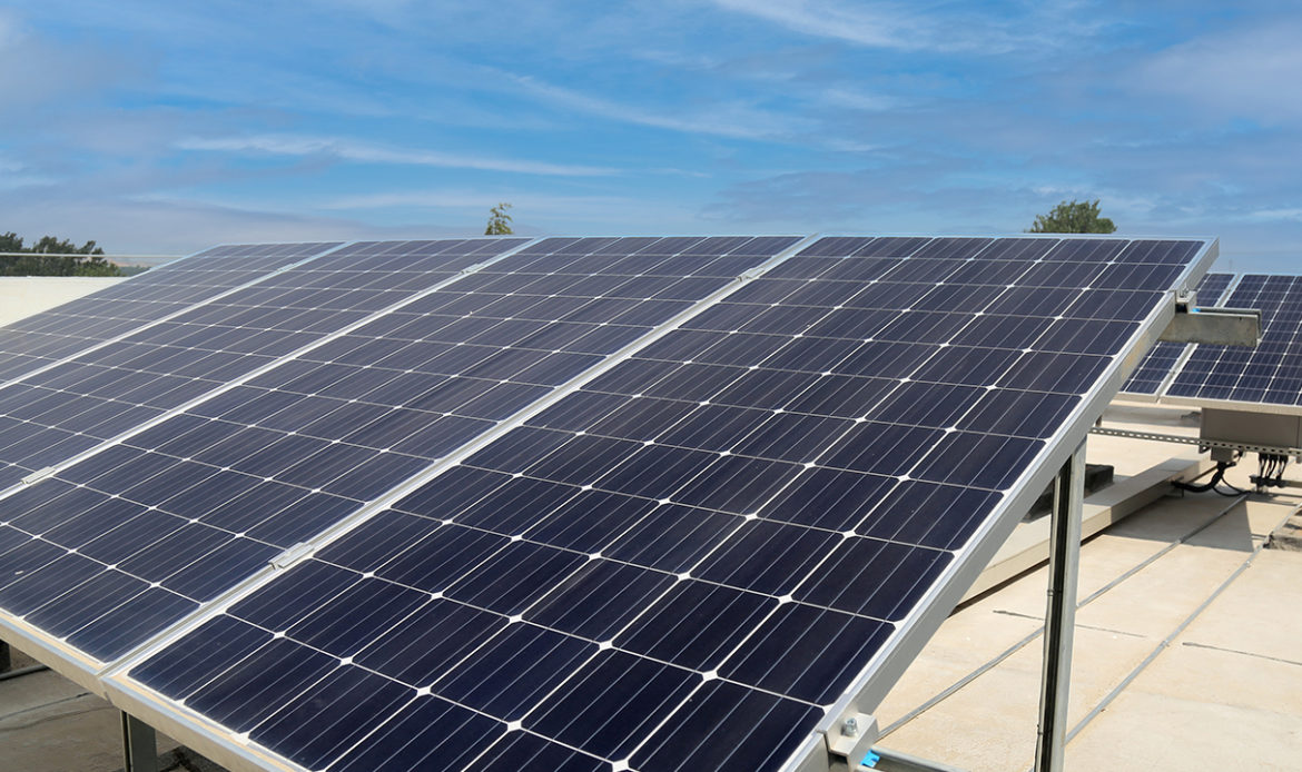 Proposta do senador Jader prevê energia solar em universidades federais
