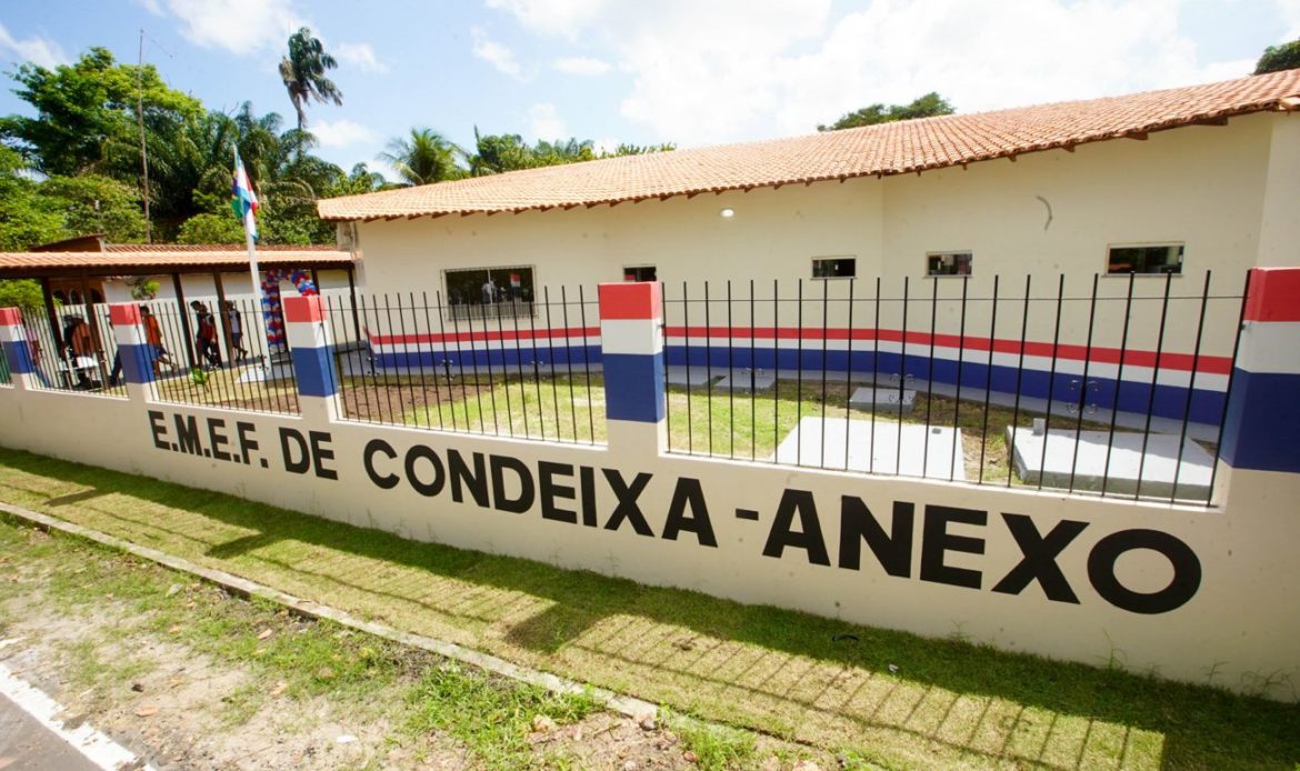 Jader quer informações sobre projeto de saneamento para escolas no Pará