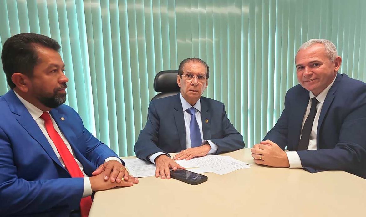 Senador Jader recebe demandas de prefeitos do Pará