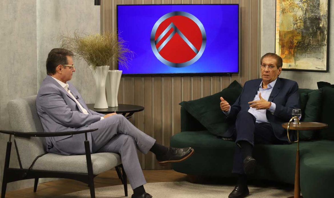 Jader Barbalho fala sobre economia, reforma tributária entre outros temas em entrevista