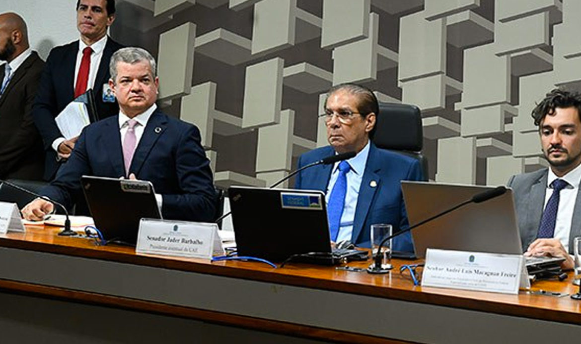 Senador Jader recebe prefeitos e aprova indicados para o Cade