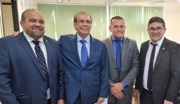 Prefeitos de todas as regiões do Pará estiveram com o senador Jader