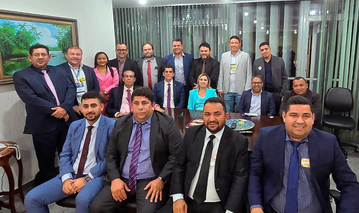 Senador Jader recebe gestores de municipais durante a Marcha dos Prefeitos