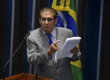 Jader pede agilidade para tratamento de câncer pelo SUS
