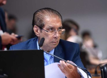 Nos 15 anos da legislação, Jader Barbalho defende empenho no tratamento de resíduos sólidos