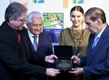 Senador Jader é homenageado por apoio à cultura paraense