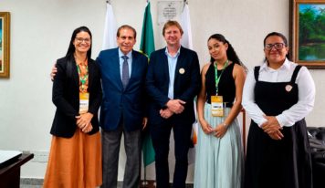 Jader apoia primeiro centro de pesquisas sobre madeiras da Amazônia