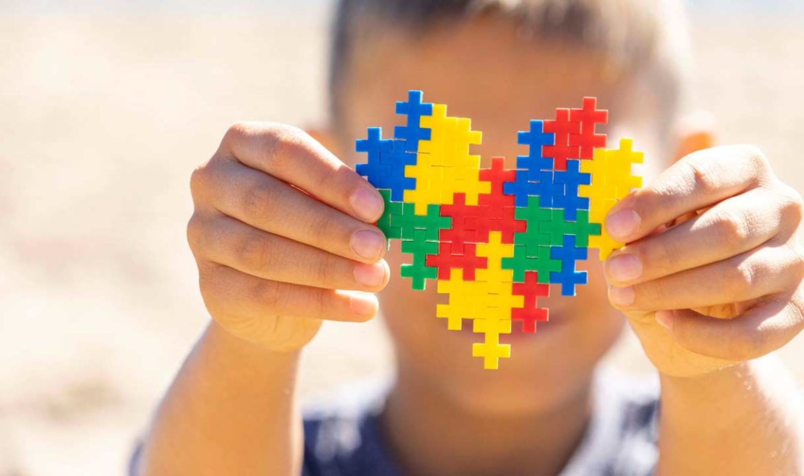 Senado dá novo passo para garantir ambientes mais acolhedores às pessoas com autismo