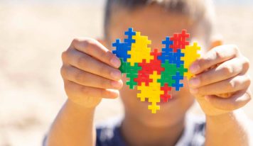 Senado dá novo passo para garantir ambientes mais acolhedores às pessoas com autismo