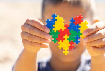 Senado dá novo passo para garantir ambientes mais acolhedores às pessoas com autismo